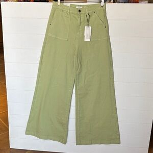 NWT a loves a Wide Leg Patchwork Pocket Jean! 30